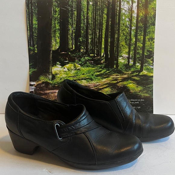 Clarks Black Leather little bootie Loafers Sz 7.5 - Picture 4 of 8